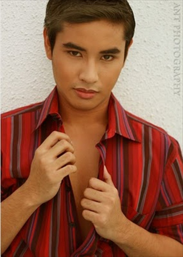 JC Ong is a Pinoy model and a student of San Beda He is a campus heartthrob