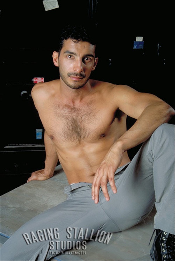 Miguel Leonn Mediterranean Muscle Hunk