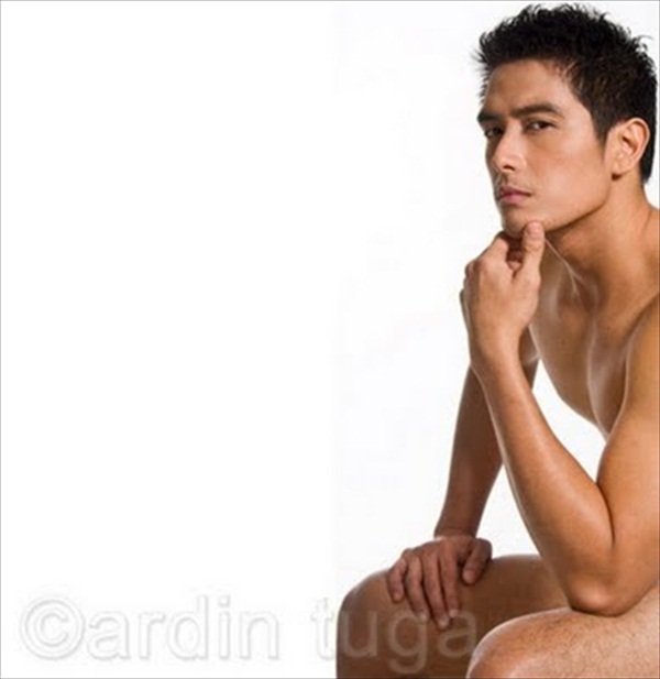 Dennis Trillo And Alfred Vargas Top Naked For Joel Cruz Signatures