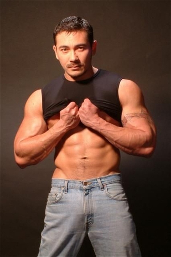 Japanese Muscle Hunks and Male Bodybuilders - Power of The Sun